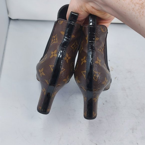 Louis Vuitton Monogram Brown Heels with Black Toe - Picture 10 of 15